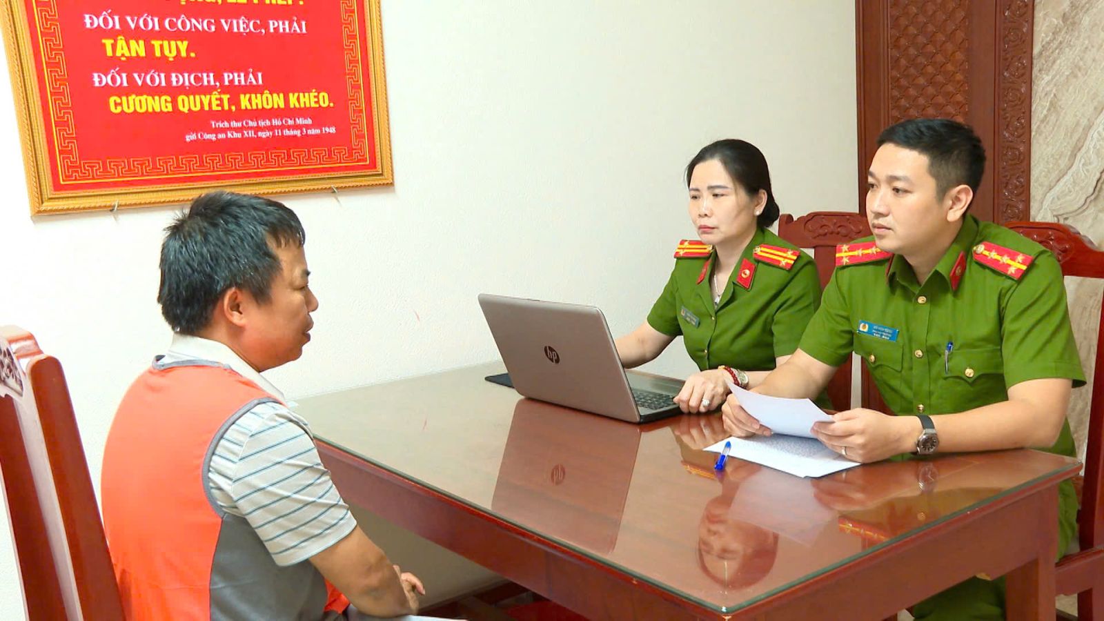 Ra lệnh bắt tạm giam Giám đốc Lê Thị Hồng, Phó Giám đốc Đào Xuân Trường và hàng loạt nhân viên- Ảnh 3.