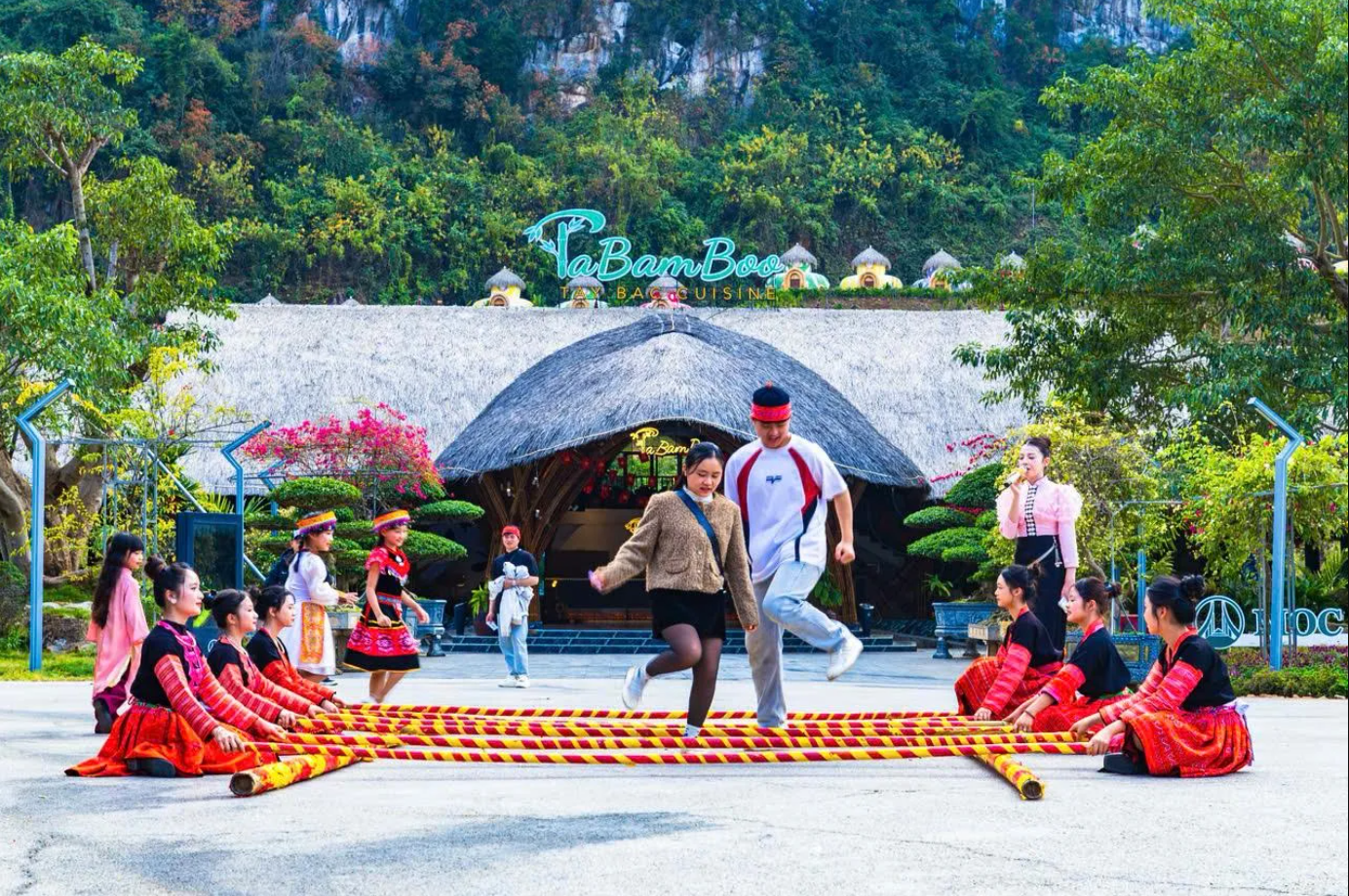 Ai cũng nghĩ l&agrave; Sa Pa, đ&acirc;y mới l&agrave; nơi duy nhất 3 lần được vinh danh đẹp nhất thế giới: C&aacute;ch H&agrave; Nội 180km - Ảnh 5.