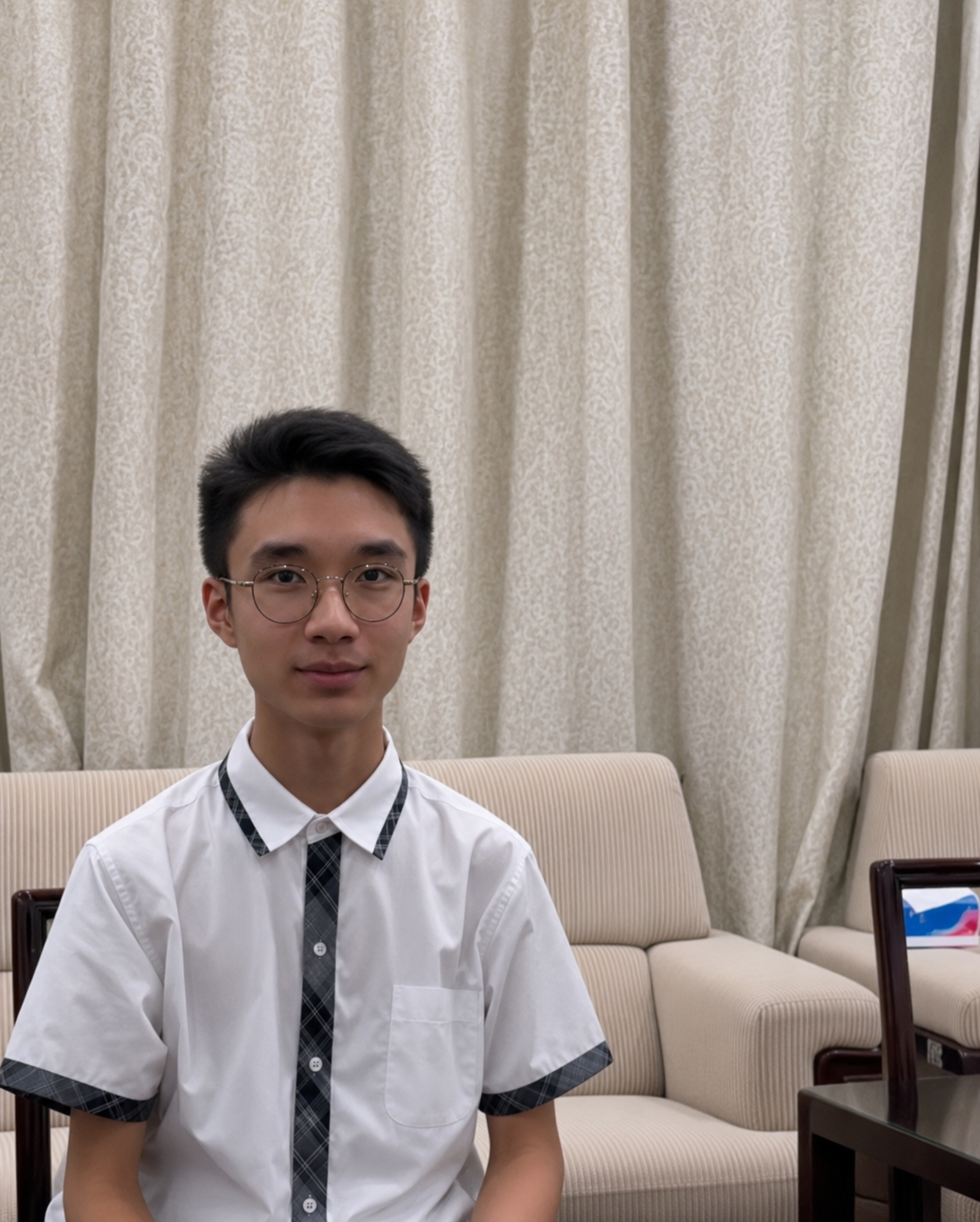 Nam sinh điểm cao ngất ngưởng vẫn trượt trường top đầu, cơ quan tuyển sinh khẳng định: "Em kh&ocirc;ng c&ograve;n đủ điều kiện x&eacute;t tuyển"- Ảnh 1.