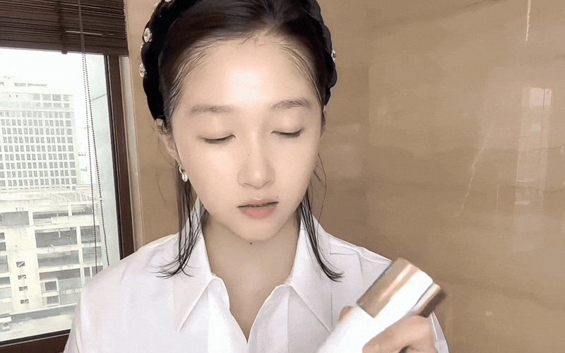 Kh&ocirc;ng c&oacute; phụ nữ xấu, chỉ c&oacute; phụ nữ lười: Đu trend chăm da mờ th&acirc;m mụn đỉnh cao 10 ph&uacute;t buổi s&aacute;ng của Quan Hiểu Đồng- Ảnh 7.