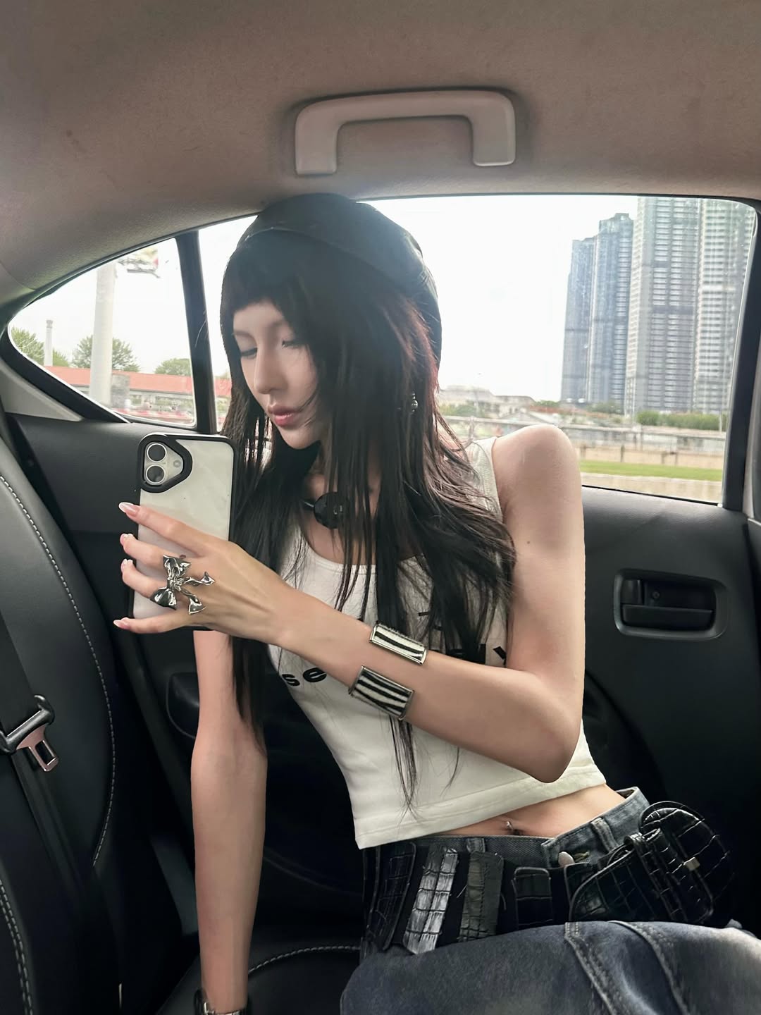 Mỹ nh&acirc;n s&aacute;ng lập thương hiệu nổi tiếng cạo đầu sau biến cố: Rời biệt thự, giờ l&agrave;m mẹ đơn th&acirc;n- Ảnh 4.