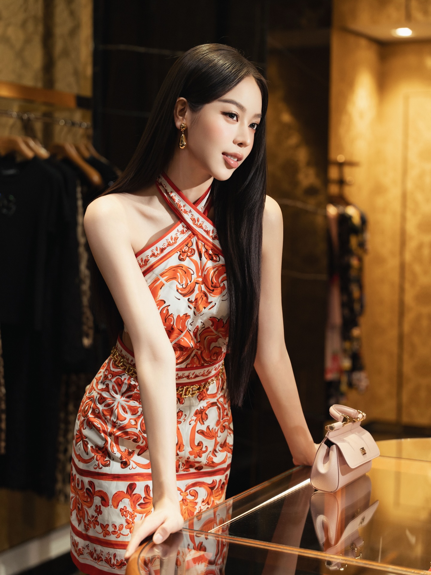 Clip cam thường của Thanh Thủy để lộ 1 điểm &ldquo;kh&ocirc;ng thật&rdquo;- Ảnh 4.