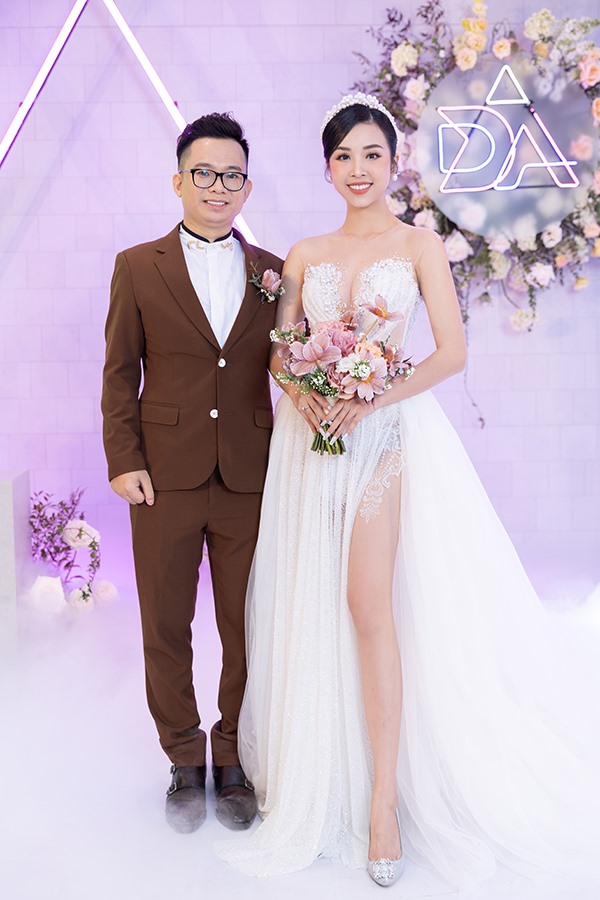 C&ocirc; g&aacute;i người miền T&acirc;y khiến tiến sĩ mang 13 c&acirc;y v&agrave;ng hỏi cưới, mở qu&aacute;n cafe được Hoa hậu quốc tế đến ủng hộ- Ảnh 4.