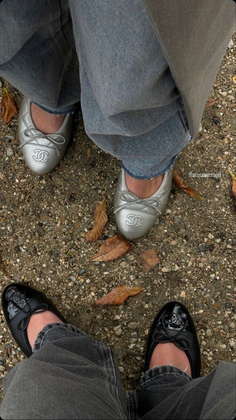 Gi&agrave;y của nh&agrave; gi&agrave;u nhưng ai cũng săn l&ugrave;ng: Chanel Ballet Flats trở th&agrave;nh Birkin của mọi b&agrave;n ch&acirc;n- Ảnh 10.
