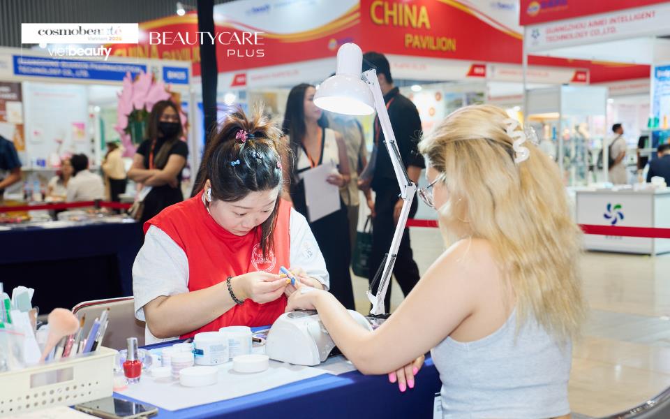 Tung hoành vũ trụ làm đẹp với hơn 3.500 thương hiệu tại Vietbeauty x Cosmobeauté Vietnam x Beautycare Plus 2026 - Ảnh 4.