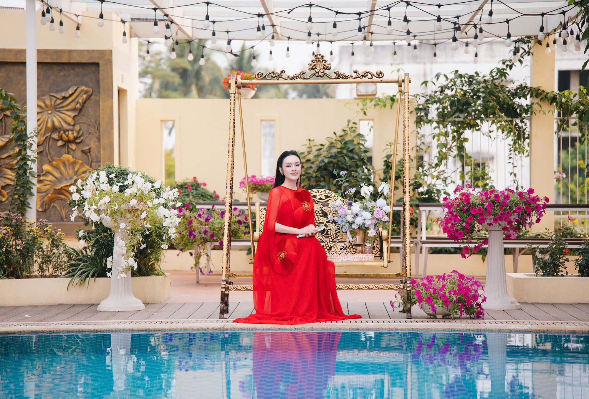 Nữ NSƯT, trưởng khoa thanh nhạc t&aacute;i h&ocirc;n với 1 viện trưởng, sở hữu biệt thự 10 ph&ograve;ng ngủ, sống đơn giản- Ảnh 8.
