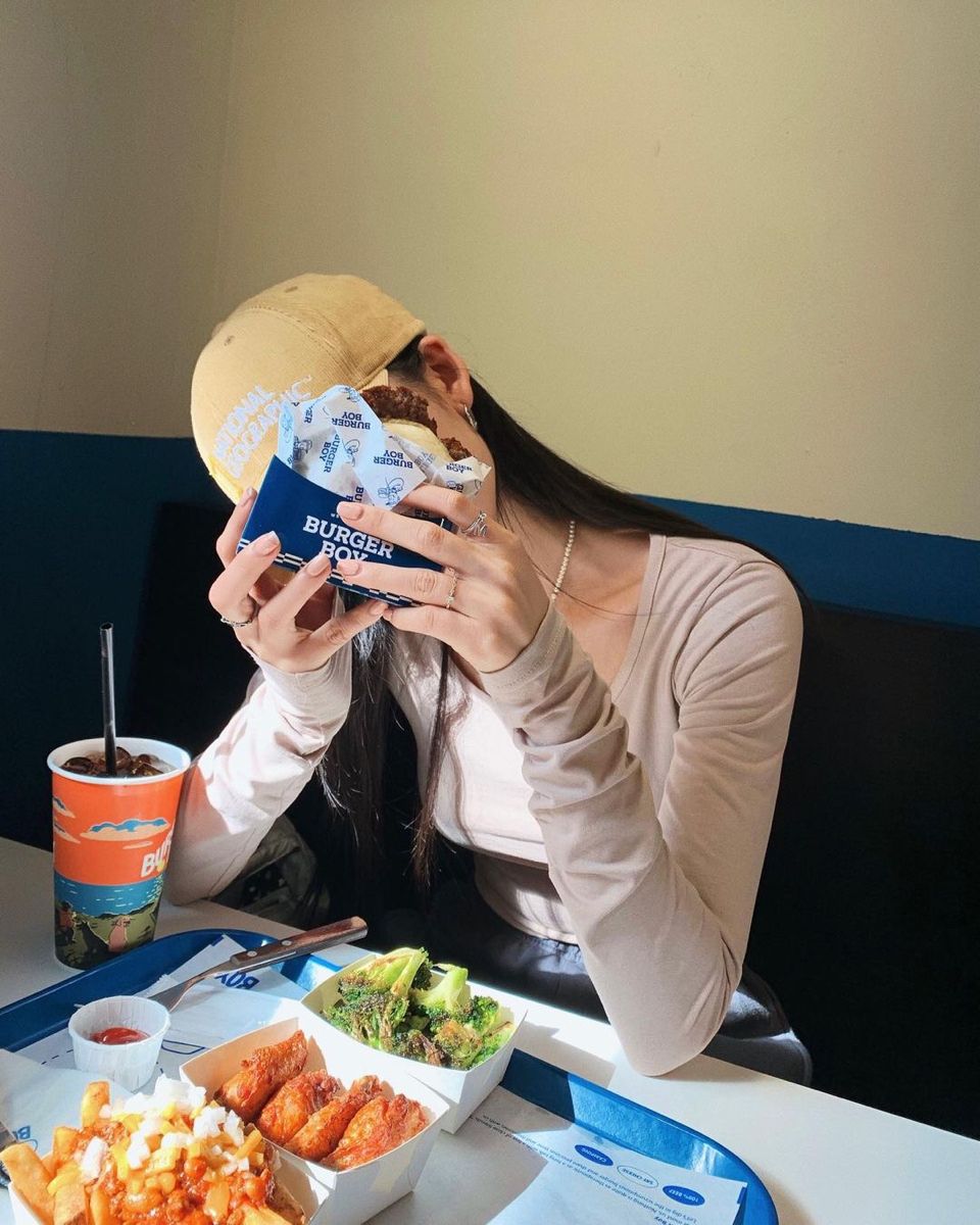 Từng nghĩ sẽ kh&ocirc;ng bao giờ ch&aacute;n g&agrave; r&aacute;n, đến tuổi 30 mới hiểu cơ thể cũng c&oacute; "khẩu vị" ri&ecirc;ng- Ảnh 1.