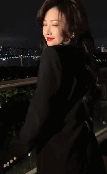 Clip sốc của ngọc nữ showbiz lộ hợp đồng mang thai hộ cho đại gia, bị đ&agrave;ng trai r&aacute;o riết đ&ograve;i h&agrave;ng trăm tỷ- Ảnh 2.