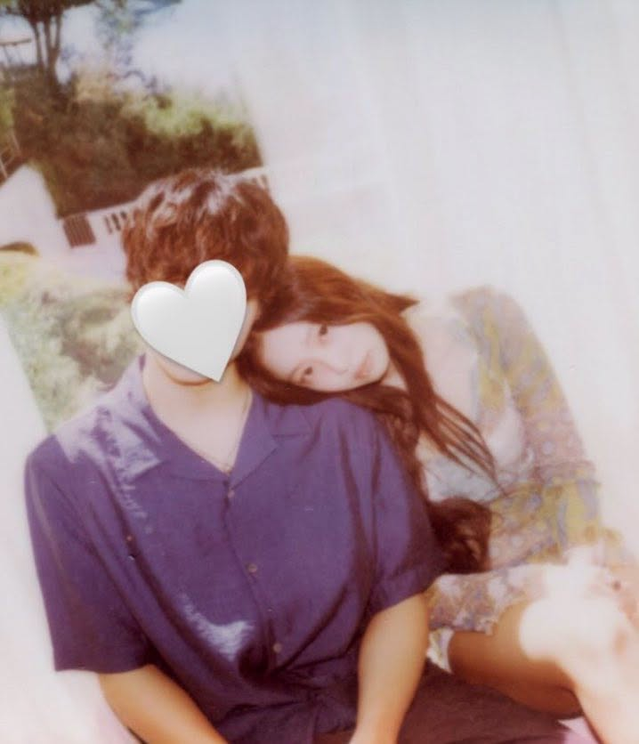 Đánh úp lúc nửa đêm: Jennie (BLACKPINK) tự đăng ảnh tình tứ với trai lạ- Ảnh 1.