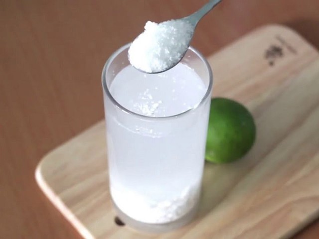 Pha bột sắn bằng nước n&oacute;ng hay nước lạnh mới l&agrave; đ&uacute;ng? Giật m&igrave;nh biết đ&aacute;p &aacute;n- Ảnh 1.