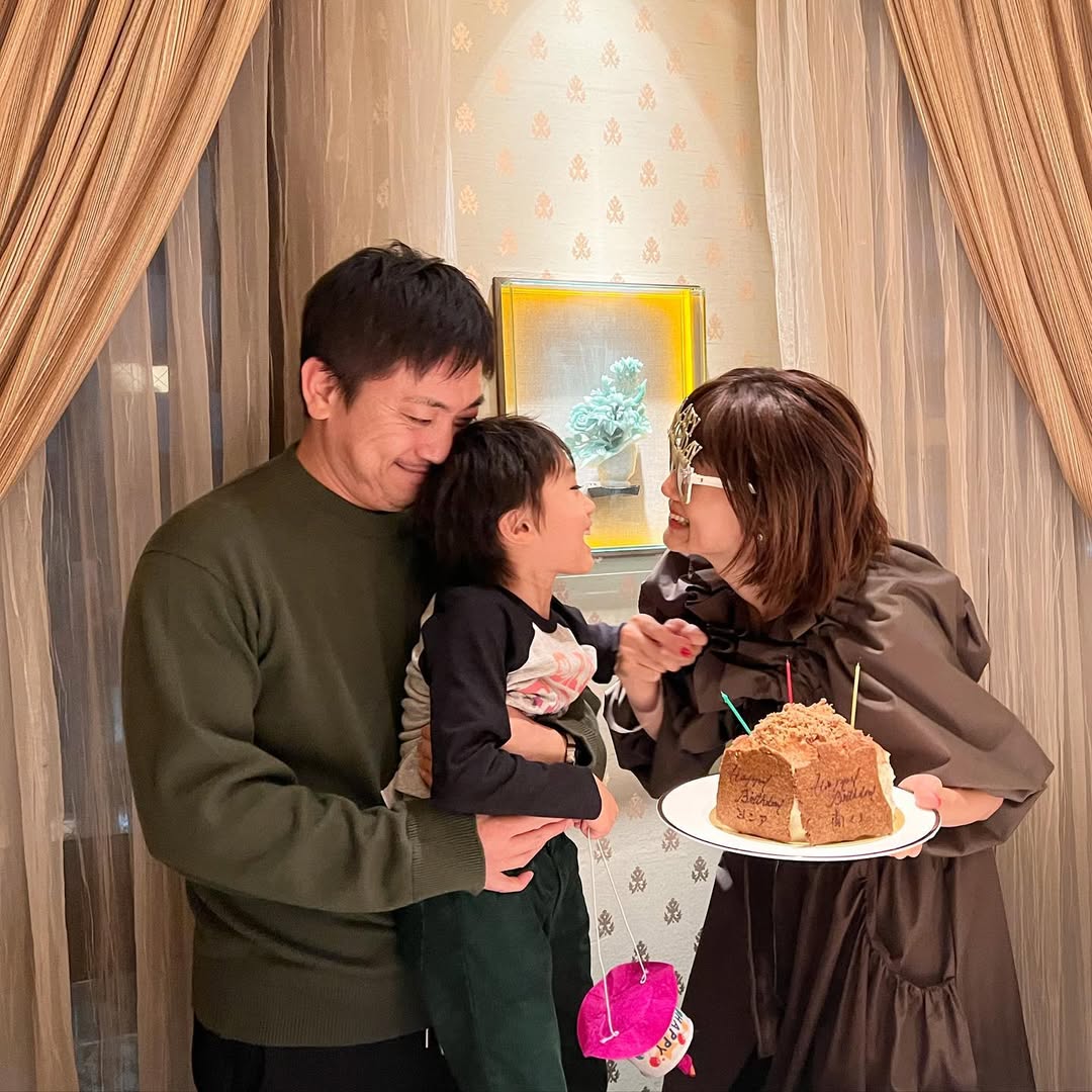Ngọc nữ showbiz ly h&ocirc;n đại gia sau 10 năm cưới: &ldquo;Hơn 2 giờ s&aacute;ng t&ocirc;i đ&atilde; phải thức dậy để tr&ocirc;ng con&rdquo;- Ảnh 4.