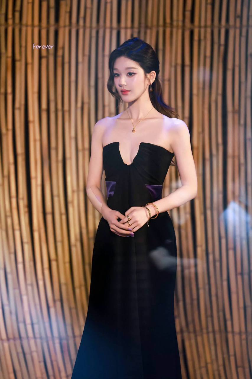Triệu Lộ Tư ng&agrave;y c&agrave;ng giống hot girl mạng- Ảnh 5.