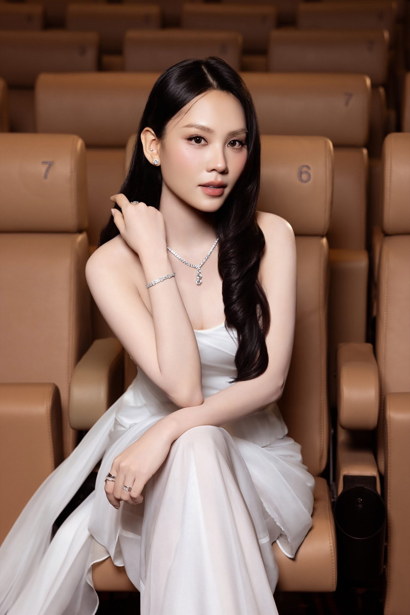 Hoa hậu Mai Phương tố c&ocirc;ng ty cũ vi phạm nghi&ecirc;m trọng hợp đồng, kh&ocirc;ng trả th&ugrave; lao trong 2 năm- Ảnh 5.