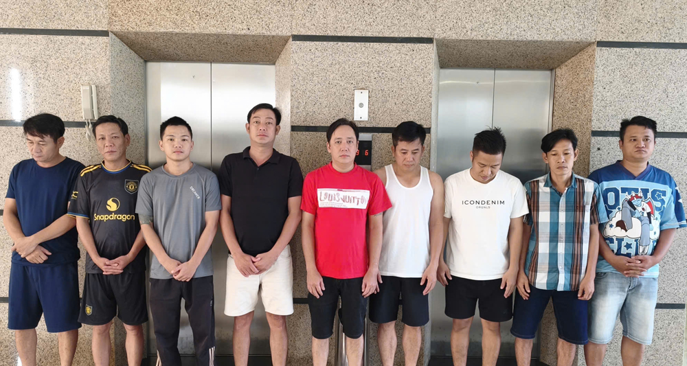 C&ocirc;ng an bắt Nguyễn Sơn T&ugrave;ng v&agrave; Nguyễn Thế Tuấn Anh li&ecirc;n quan c&aacute;c giao dịch h&agrave;ng trăm triệu đồng/ng&agrave;y- Ảnh 1.