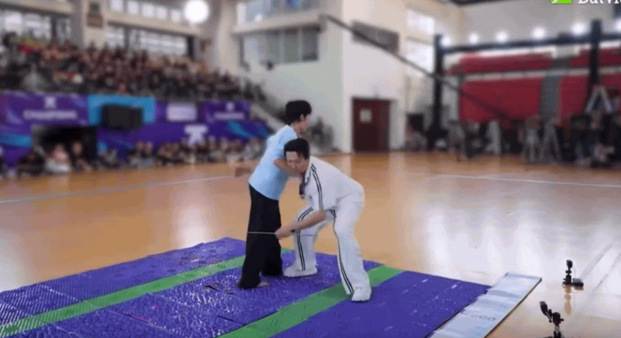 Nam ca sĩ được Trấn Th&agrave;nh &ldquo;bế bồng&rdquo;, mối quan hệ g&acirc;y bất ngờ- Ảnh 2.