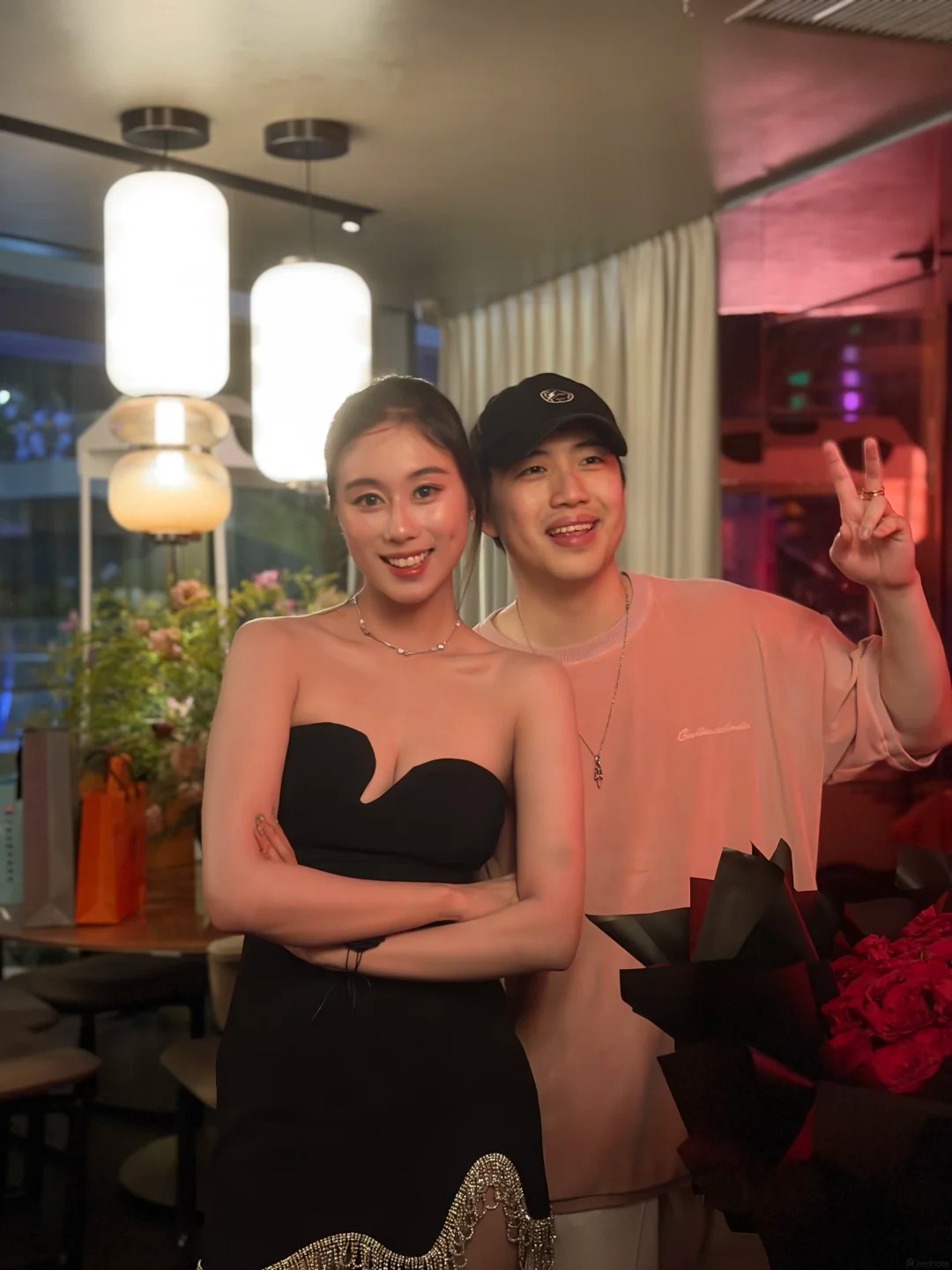 &Aacute;i nữ sinh năm 1999 của gia tộc gi&agrave;u c&oacute; bậc nhất ch&acirc;u &Aacute; &ldquo;trượt tay&rdquo; để lộ ảnh bạn trai trong sinh nhật?- Ảnh 4.