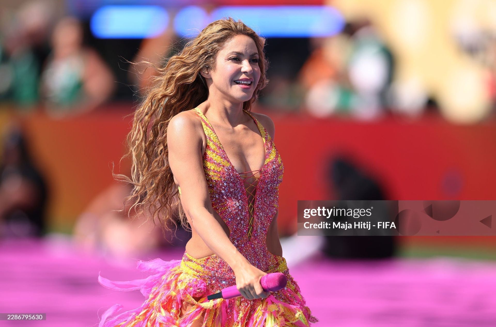 Lật tẩy nhan sắc "phi l&yacute;" của Shakira - Madonna ở chung kết World Cup- Ảnh 5.