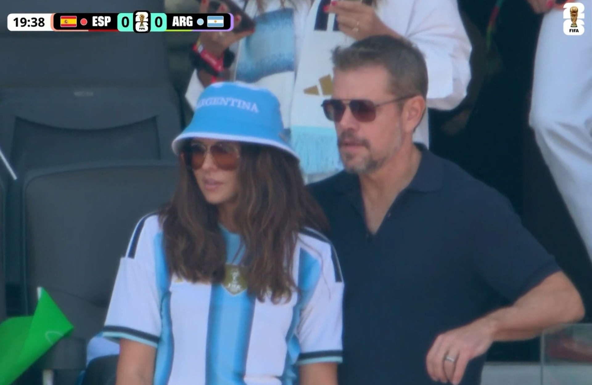 L&oacute;a mắt d&agrave;n sao tề tựu ở chung kết World Cup: Timoth&eacute;e Chalamet kh&oacute;a m&ocirc;i "em ghệ" Kylie Jenner, khiến nh&agrave; Beckham - Beyonc&eacute; -  Rihanna bị lu mờ - Ảnh 15.