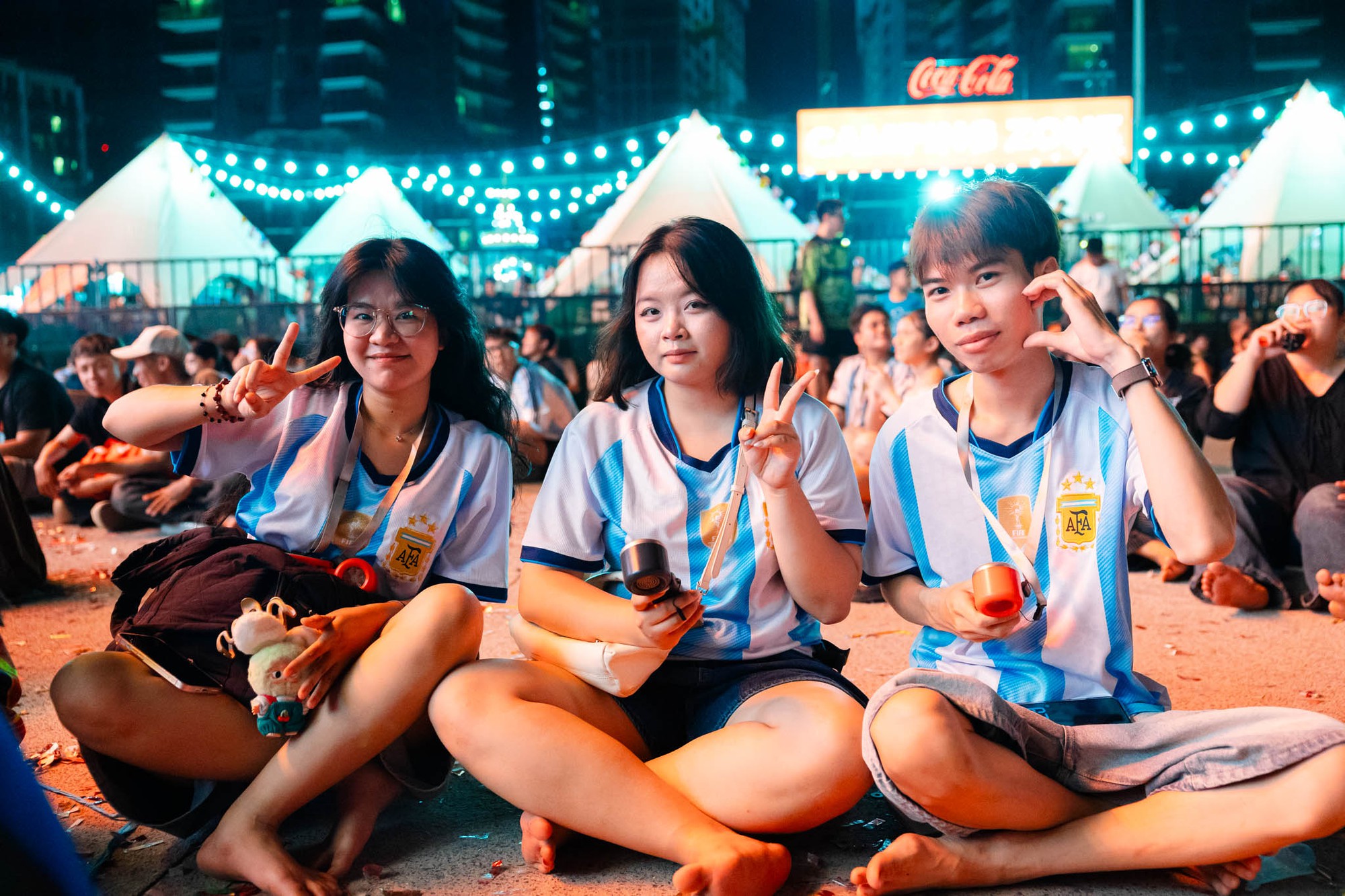 Nhìn lại một đêm buồn của các CĐV khi Argentina không có nổi một cú sút trong 90 phút- Ảnh 6.