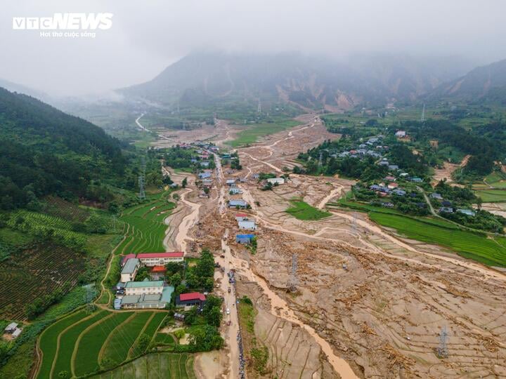'Chiến binh 4 ch&acirc;n' từng t&igrave;m kiếm người ở L&agrave;ng Nủ, nay v&agrave;o Mường Than cứu nạn- Ảnh 1.