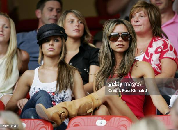 Th&igrave; ra Victoria Beckham đ&atilde; giả vờ "y&ecirc;u thể thao" từ l&acirc;u?- Ảnh 6.