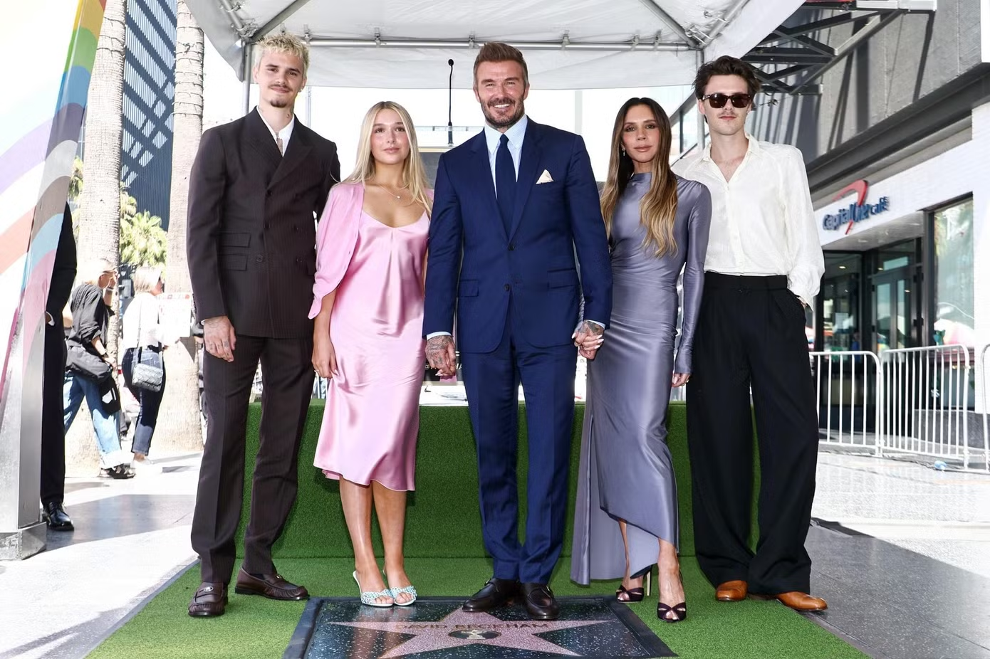 "Tiểu thư" Harper Seven Beckham chưa từng một ngày biết xấu!- Ảnh 15.