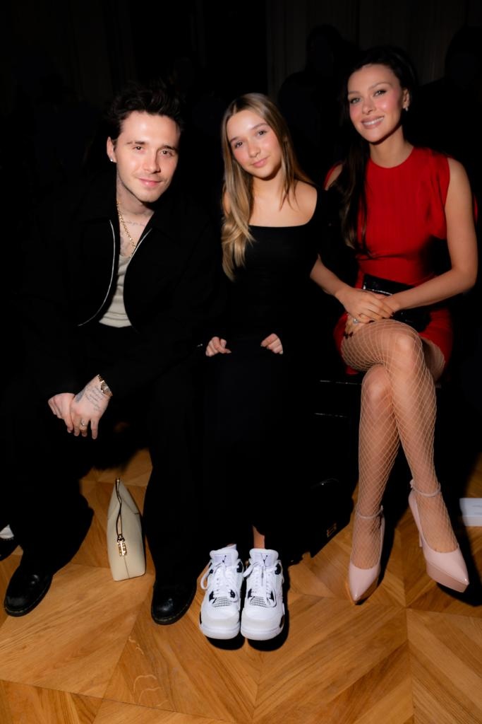 D&acirc;u cả nh&agrave; Beckham đến em chồng cũng kh&ocirc;ng tha, vừa đăng đ&agrave;n m&oacute;c mỉa Harper cực gắt tr&ecirc;n MXH- Ảnh 2.