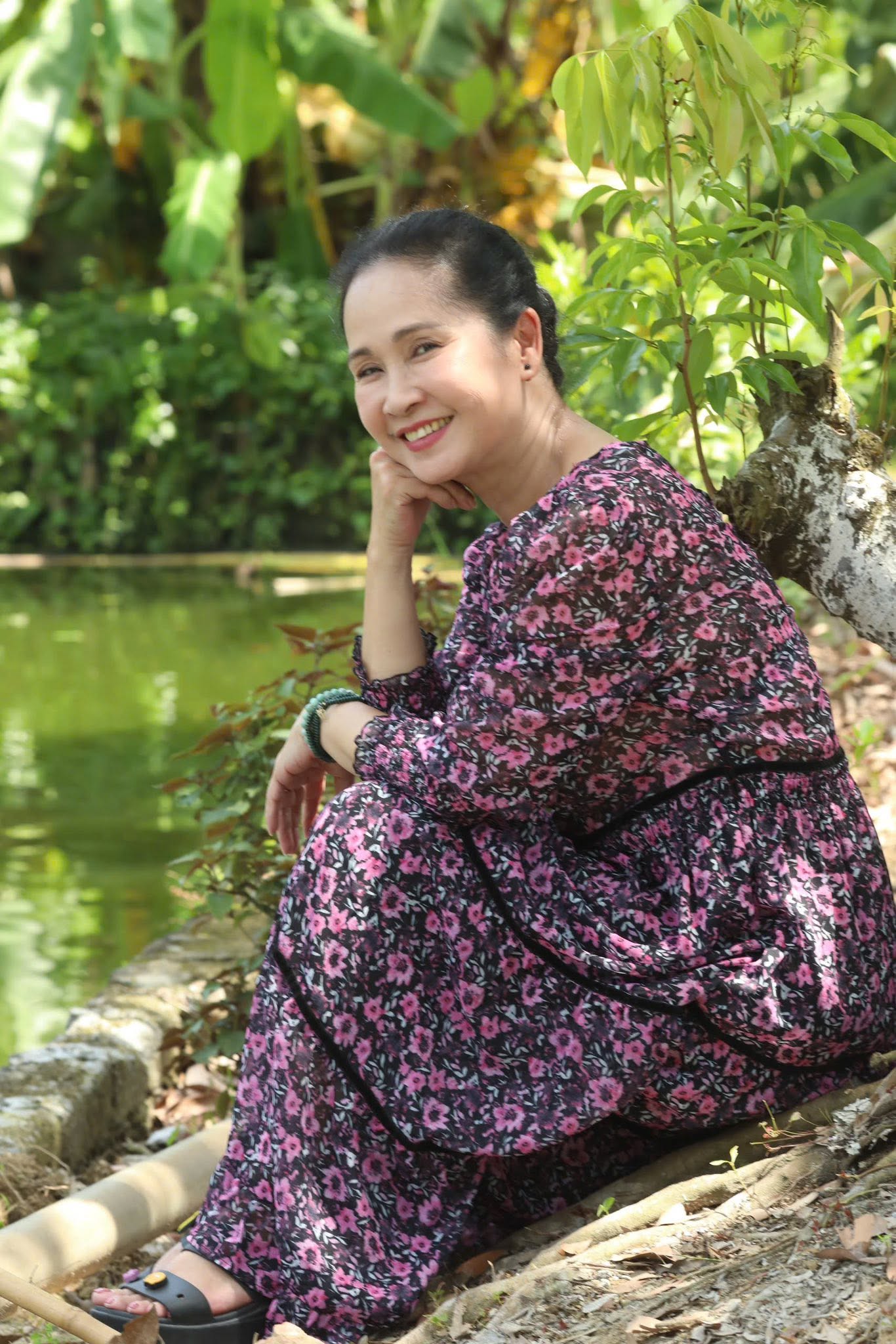 Cuộc sống của nữ NSND vừa l&ecirc;n tiếng về th&ocirc;ng tin "thay 3 đời chồng, sắp bỏ NSƯT Đỗ Kỷ"- Ảnh 1.