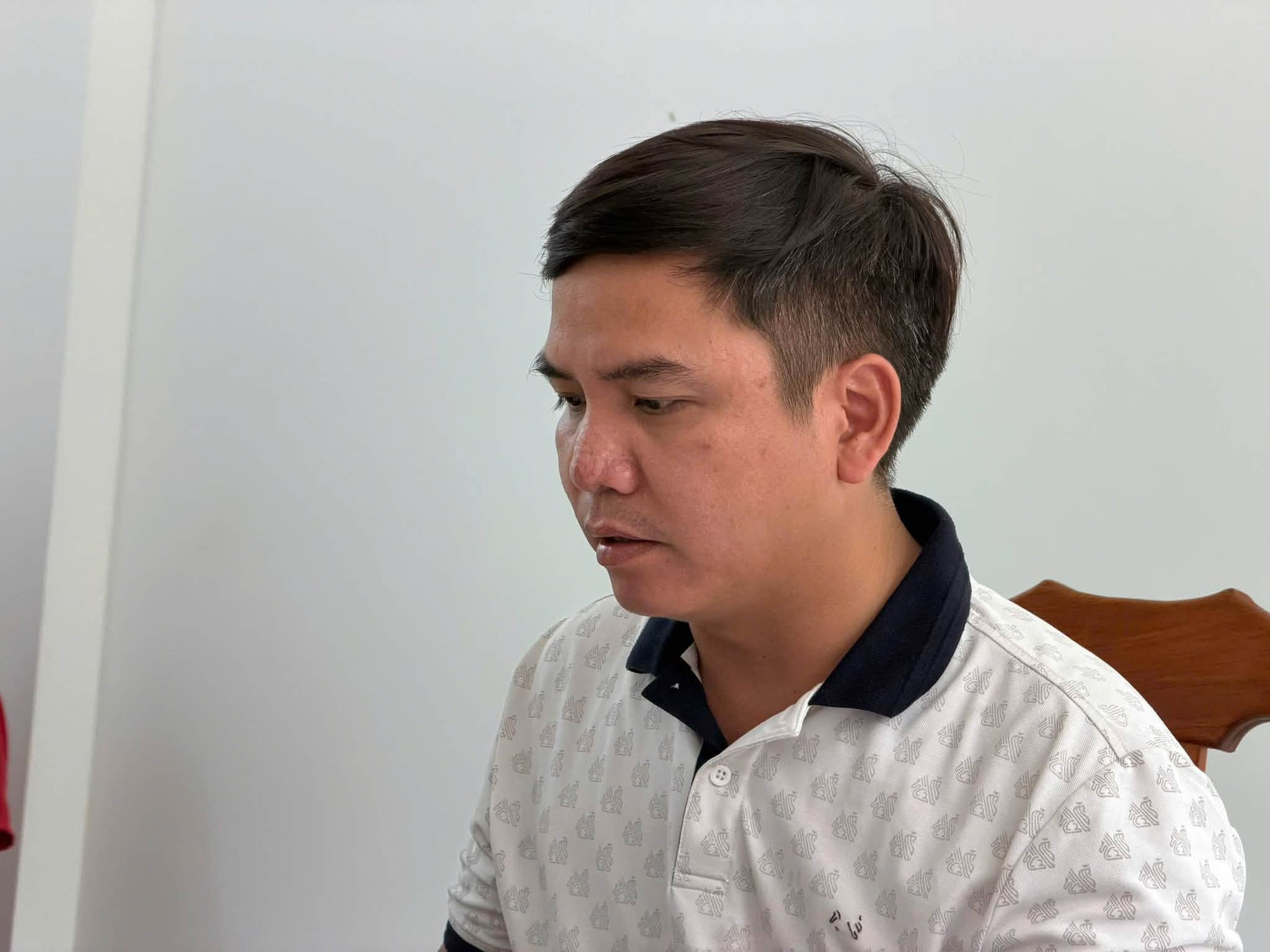 Kh&aacute;m x&eacute;t nơi ở, bắt tạm giam người phụ nữ bu&ocirc;n thuốc truyền trắng L&ecirc; Trần Thảo- Ảnh 5.