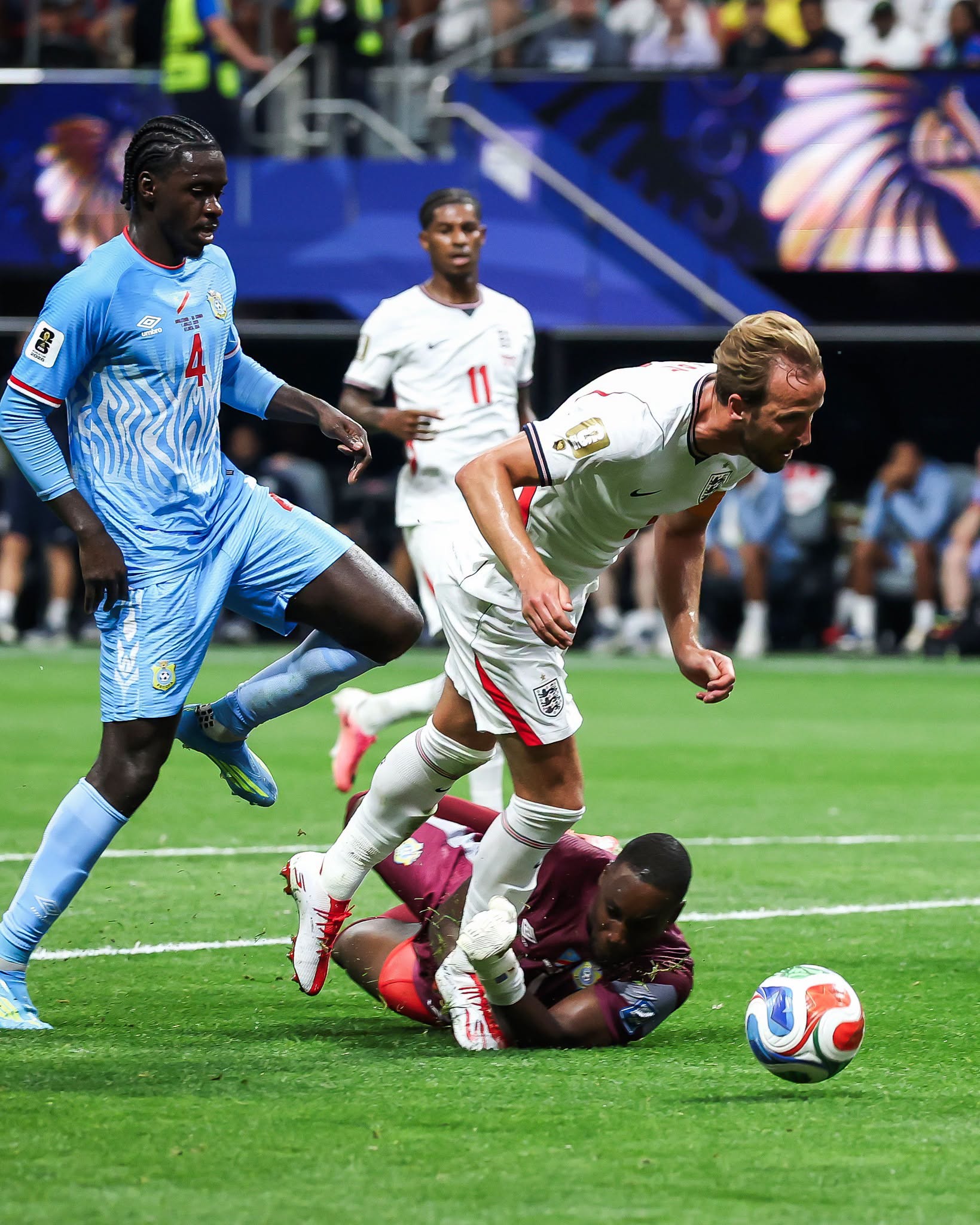 Harry Kane "ăn vạ"? - Ảnh 1.