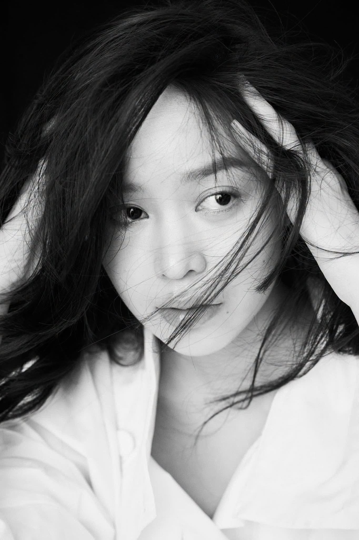 Thanh Thủy kh&oacute;c v&agrave;i gi&acirc;y, cả Kim Ji Won lẫn Kim Tae Hee được gọi t&ecirc;n- Ảnh 3.