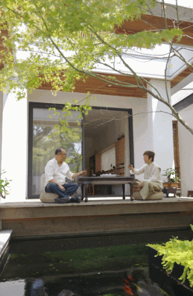 B&aacute;n căn hộ ở th&agrave;nh phố để về qu&ecirc; cải tạo nh&agrave; tổ rộng gần 1.000m&sup2;: Gia đ&igrave;nh 3 thế hệ t&igrave;m thấy cuộc sống b&igrave;nh y&ecirc;n sau c&aacute;nh cổng cũ- Ảnh 6.