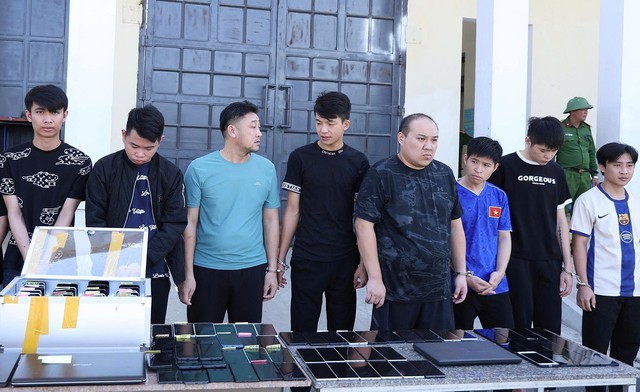 C&ocirc;ng an điều tra c&aacute;c giao dịch từ 1 tỷ đến 3 tỷ đồng: Một phi&ecirc;n dịch c&ugrave;ng nhiều người bị bắt- Ảnh 2.