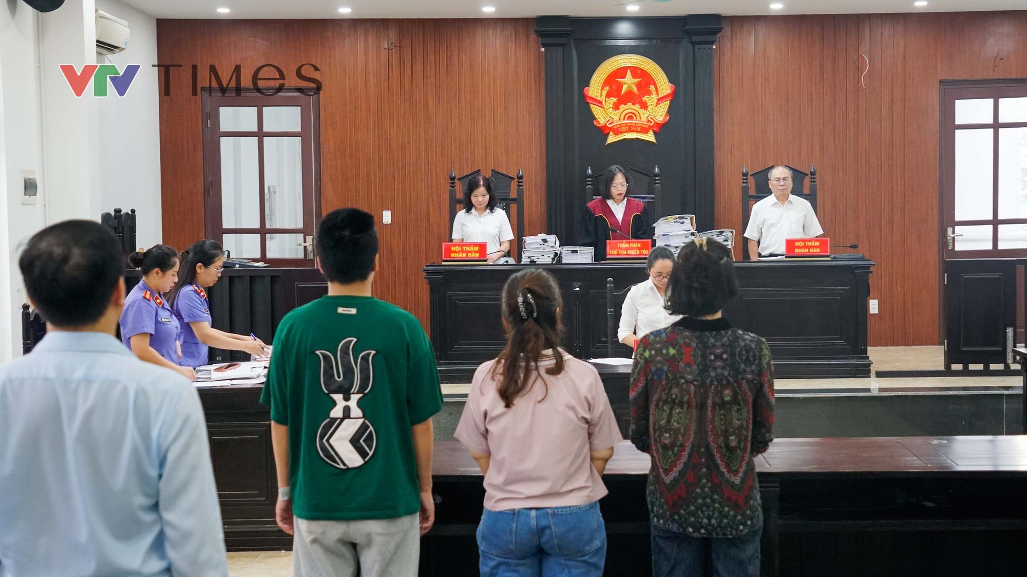 Xử phạt 3 tỷ đồng b&agrave; chủ Facebook b&aacute;n kim cương, t&uacute;i h&agrave;ng hiệu, che giấu gần 835 tỷ đồng doanh thu- Ảnh 1.