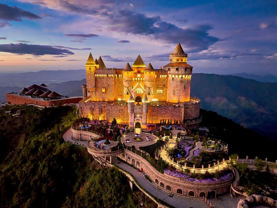 Tấm vé cáp treo Ba Na Hills “quyền năng” như thế nào? - Ảnh 2.