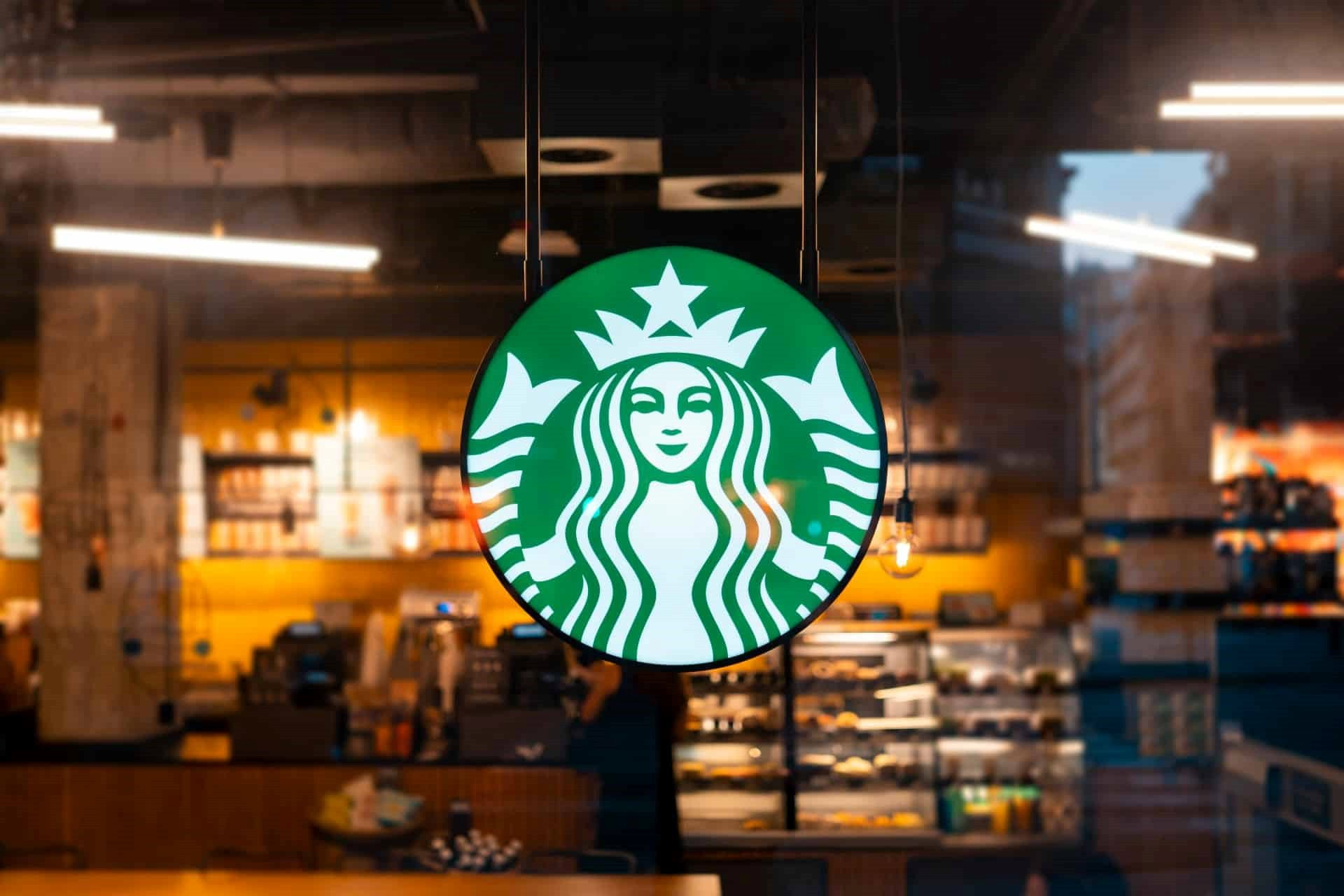 B&ecirc; bối r&uacute;ng động khiến Starbucks phải tạm đ&oacute;ng cửa to&agrave;n bộ chi nh&aacute;nh ở một đất nước: Khi sai lầm khiến thương hiệu to&agrave;n cầu trả gi&aacute; bằng cả hệ thống- Ảnh 1.