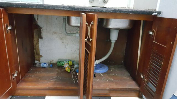 6 vị tr&iacute; "hiểm" trong nh&agrave; l&agrave; ổ nấm mốc, &acirc;m thầm g&acirc;y m&ugrave;i h&ocirc;i m&agrave; nhiều người kh&ocirc;ng để &yacute; - Ảnh 5.