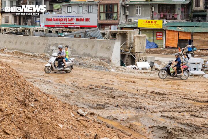 H&agrave; Nội tăng tốc thi c&ocirc;ng đường 'đắt nhất h&agrave;nh tinh', quyết th&ocirc;ng xe trước 2/9- Ảnh 15.