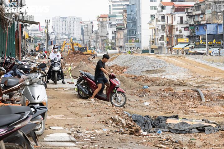 H&agrave; Nội tăng tốc thi c&ocirc;ng đường 'đắt nhất h&agrave;nh tinh', quyết th&ocirc;ng xe trước 2/9- Ảnh 13.