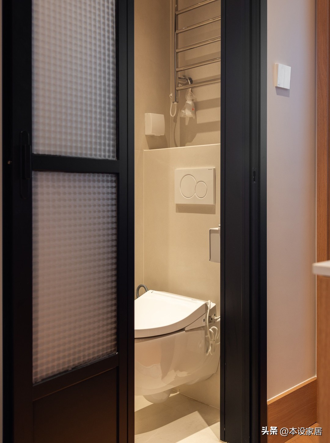 Căn hộ 47m&sup2; được cải tạo th&agrave;nh 2 ph&ograve;ng ngủ, 2 ph&ograve;ng kh&aacute;ch khiến nhiều người bất ngờ: B&agrave;i to&aacute;n tối ưu kh&ocirc;ng gian gi&uacute;p gia chủ tiết kiệm cả trăm triệu đồng chi ph&iacute; đổi nh&agrave;- Ảnh 15.