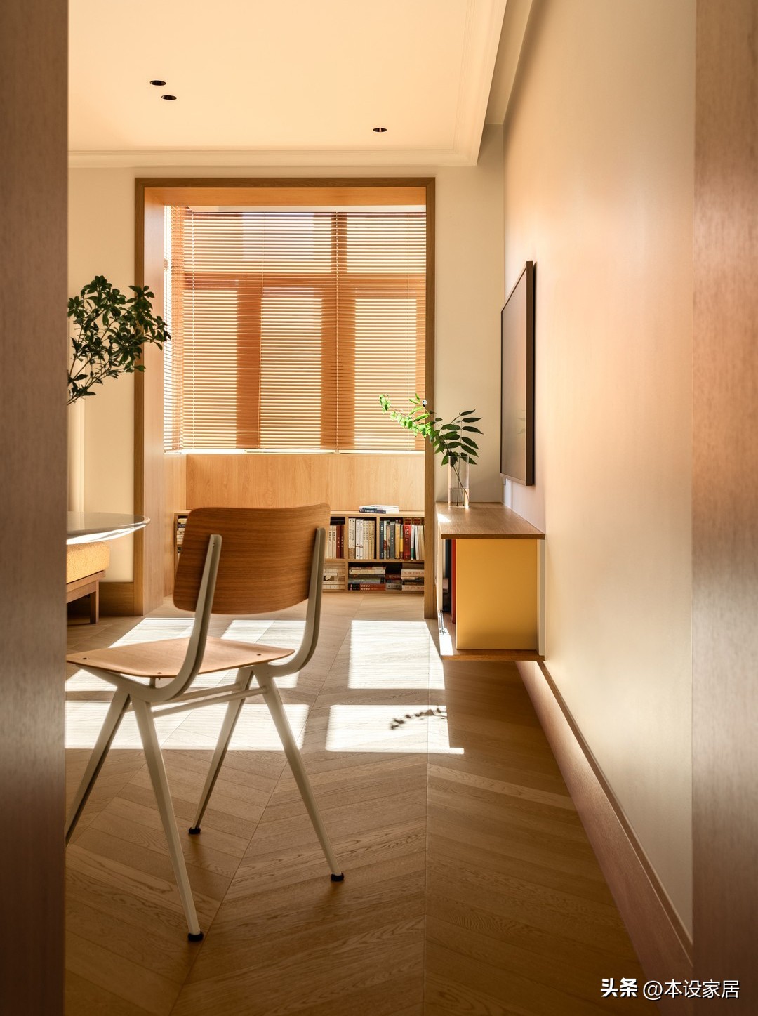 Căn hộ 47m&sup2; được cải tạo th&agrave;nh 2 ph&ograve;ng ngủ, 2 ph&ograve;ng kh&aacute;ch khiến nhiều người bất ngờ: B&agrave;i to&aacute;n tối ưu kh&ocirc;ng gian gi&uacute;p gia chủ tiết kiệm cả trăm triệu đồng chi ph&iacute; đổi nh&agrave;- Ảnh 7.