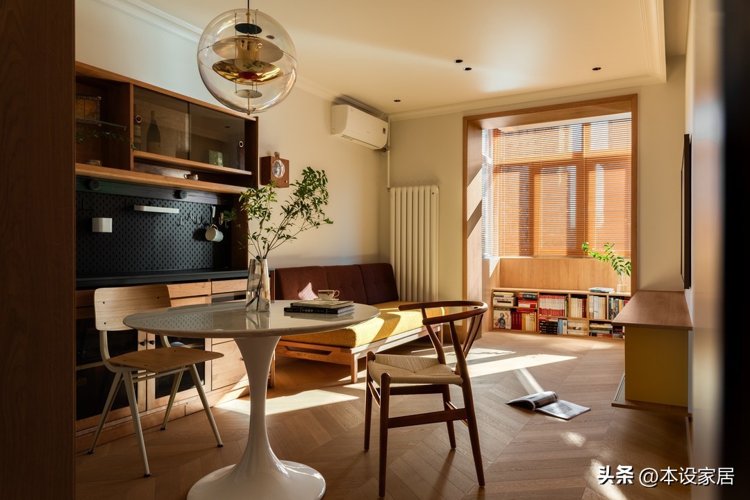 Căn hộ 47m&sup2; được cải tạo th&agrave;nh 2 ph&ograve;ng ngủ, 2 ph&ograve;ng kh&aacute;ch khiến nhiều người bất ngờ: B&agrave;i to&aacute;n tối ưu kh&ocirc;ng gian gi&uacute;p gia chủ tiết kiệm cả trăm triệu đồng chi ph&iacute; đổi nh&agrave;- Ảnh 6.