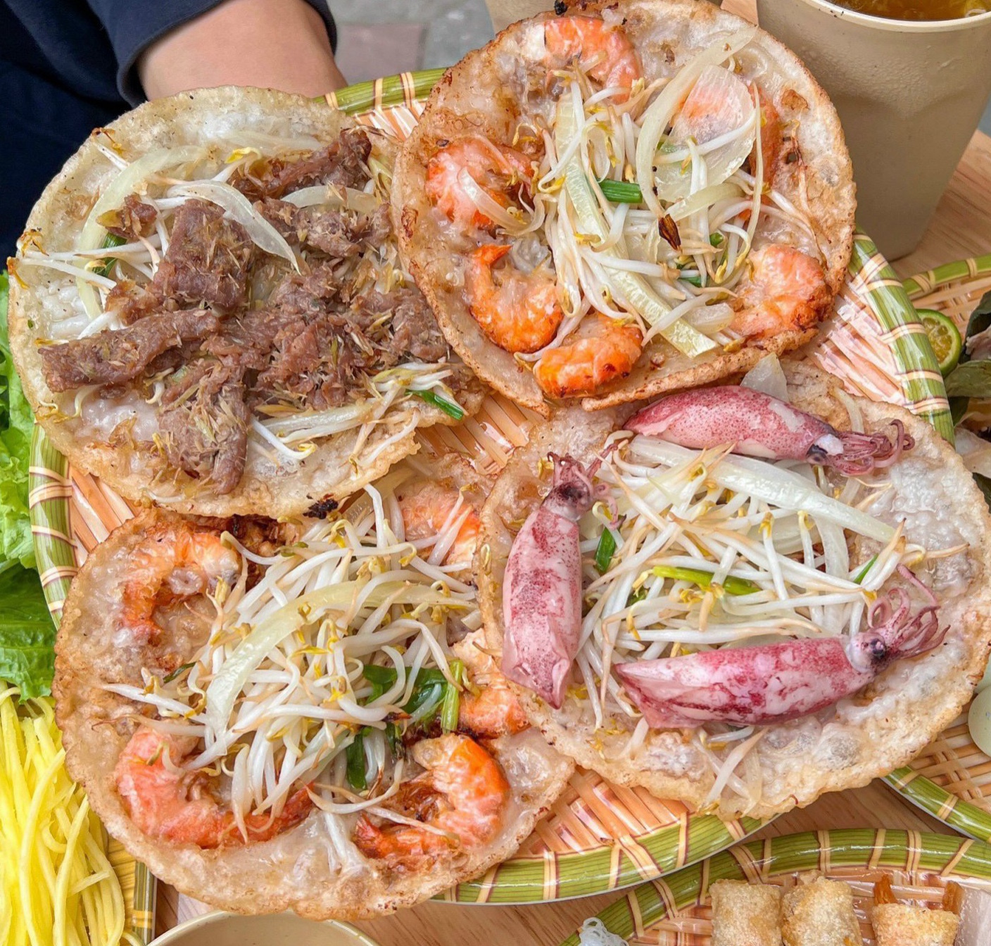 Chưa bao giờ du lịch miền T&acirc;y hot như h&egrave; năm nay: Ghe xuồng kẹt cứng ngắc, ch&uacute; th&iacute;m ch&egrave;o mỏi tay - Ảnh 28.