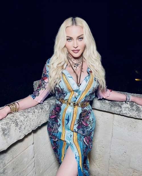 Madonna U70 trẻ như mới 35, visual trong chung kết World Cup 2026 đập tan định kiến phụ nữ lớn tuổi l&agrave; gi&agrave; xấu - Ảnh 1.