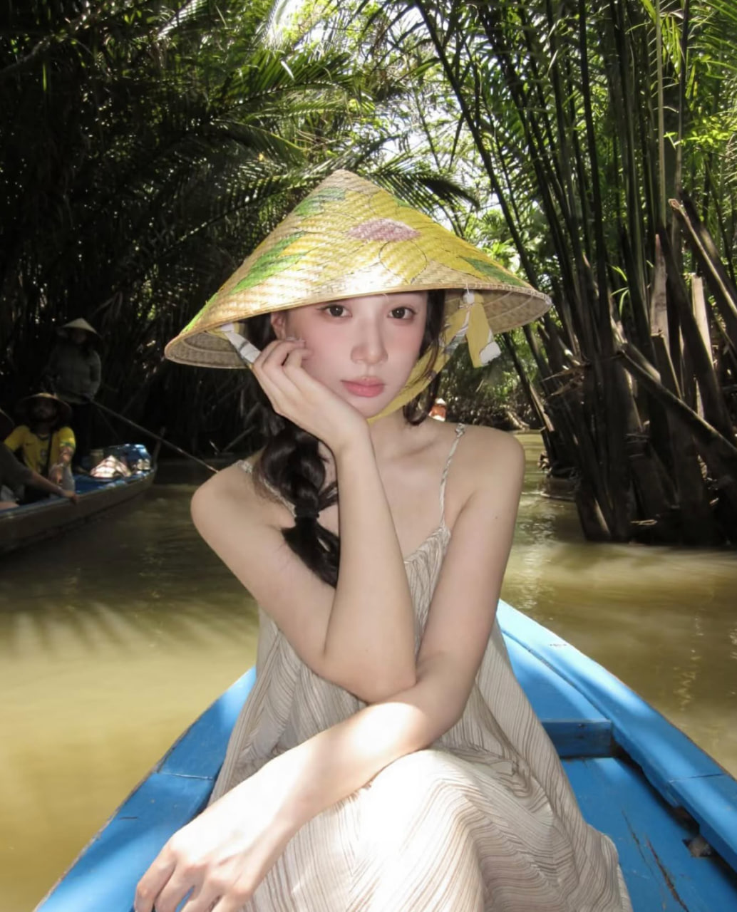 Chưa bao giờ du lịch miền T&acirc;y hot như h&egrave; năm nay: Ghe xuồng kẹt cứng ngắc, ch&uacute; th&iacute;m ch&egrave;o mỏi tay - Ảnh 17.