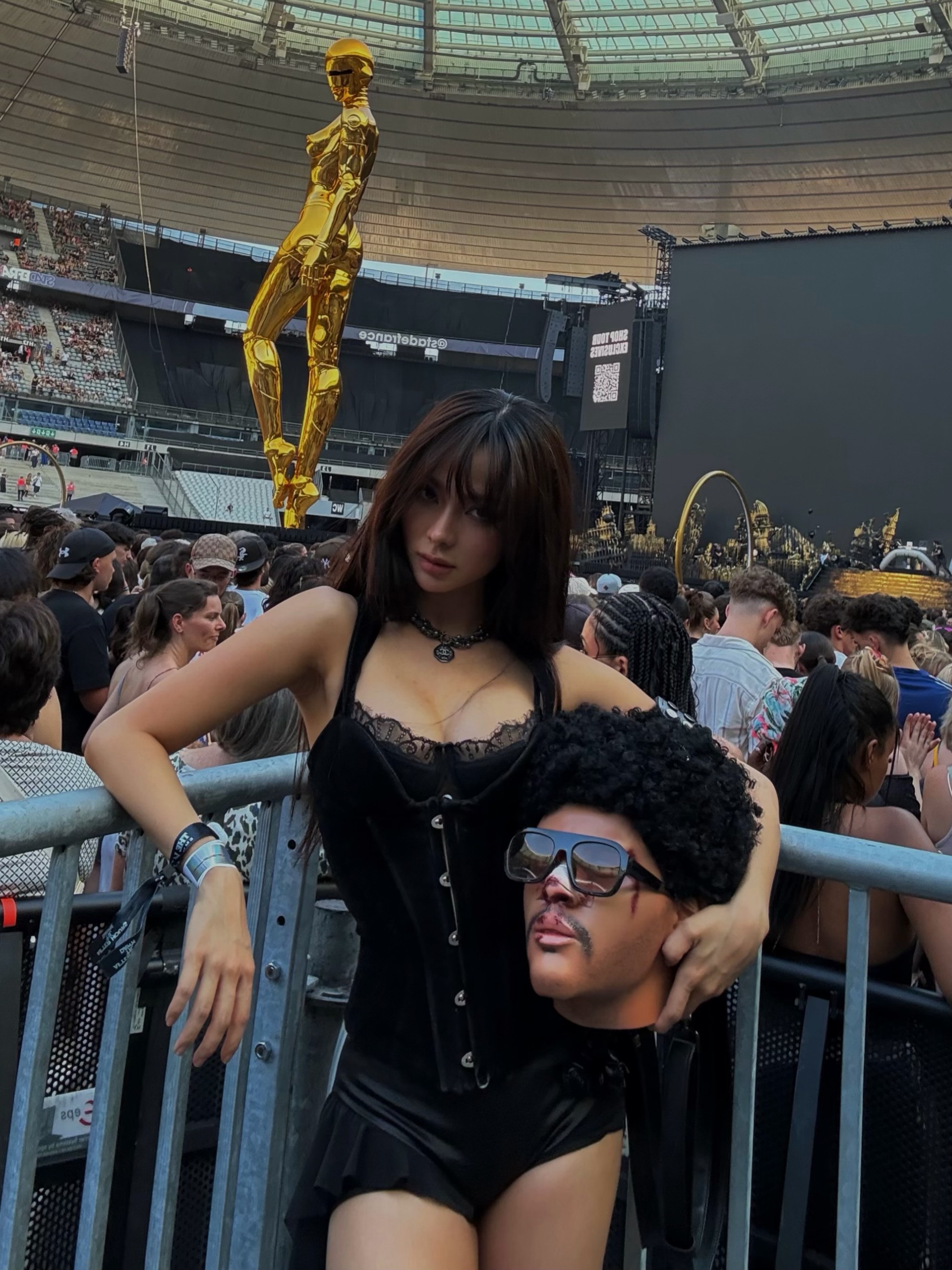 Mỹ nhân Việt gây bão MXH quốc tế vì "cầm đầu" The Weeknd - Ảnh 5.