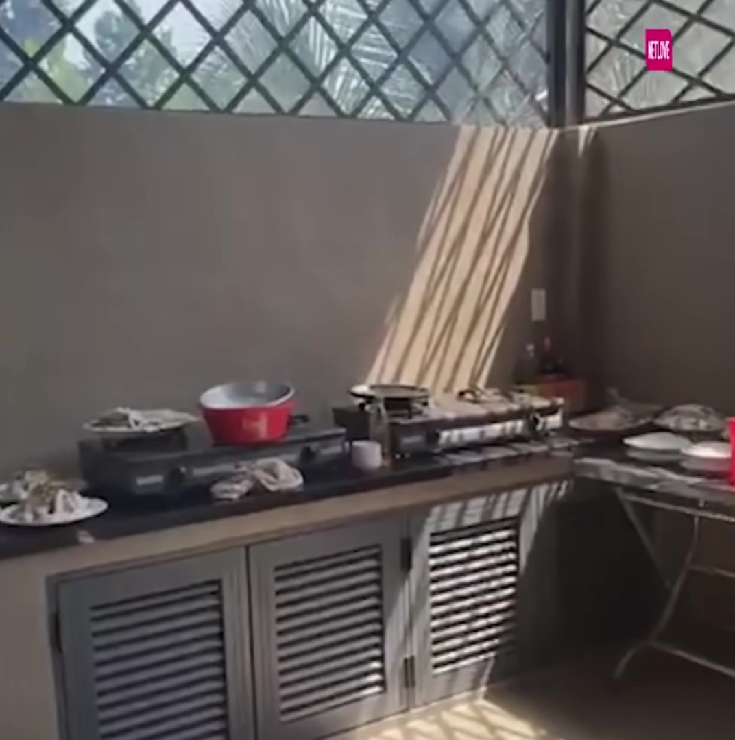B&ecirc;n trong nh&agrave; nội của Lọ Lem ở Đồng Th&aacute;p, MC Quyền Linh x&acirc;y để b&aacute;o hiếu mẹ- Ảnh 5.