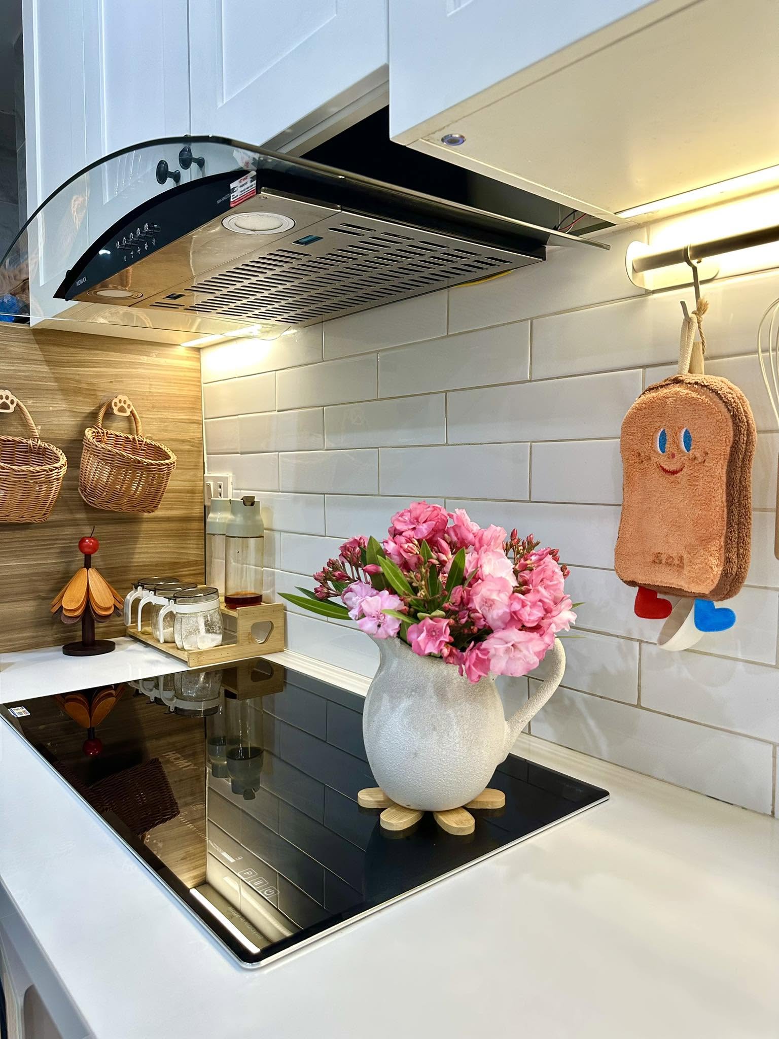 Mẹ đảm H&agrave; Nội &aacute;p dụng quy tắc dọn dẹp "từ tr&ecirc;n xuống dưới": L&agrave;m việc nh&agrave; nhanh gọn, vẫn dư thời gian đi c&agrave; ph&ecirc; cuối tuần - Ảnh 7.