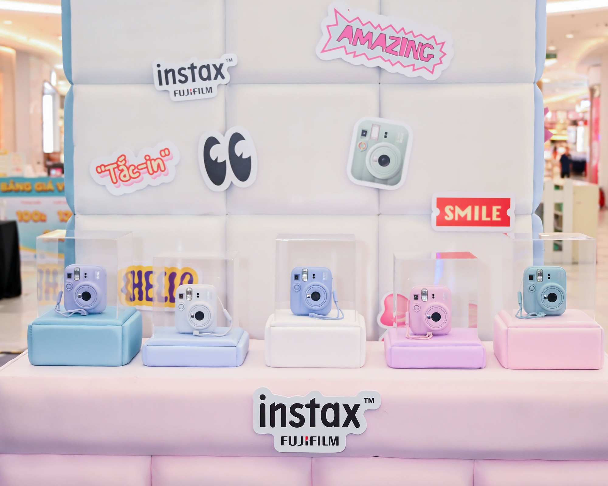 Fujifilm instax ra mắt instax mini 13, mang đến không gian đa trải nghiệm với loạt hoạt động thú vị cho giới trẻ - Ảnh 1.