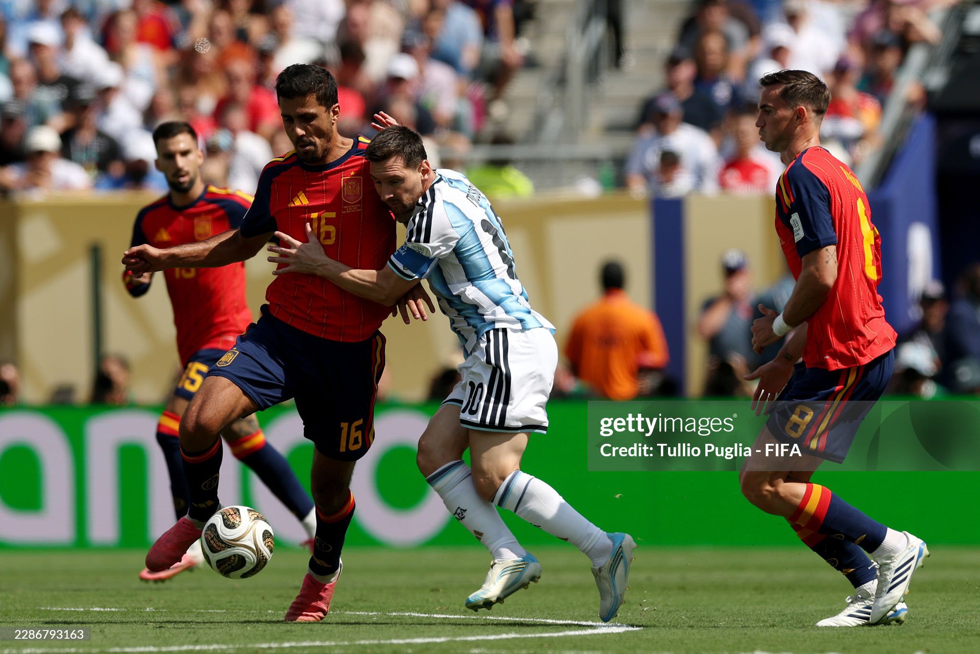 Cách Rodri và thần đồng 19 tuổi khiến Messi "tắt điện", giúp Tây Ban Nha đánh bại Argentina để vô địch World Cup- Ảnh 3.